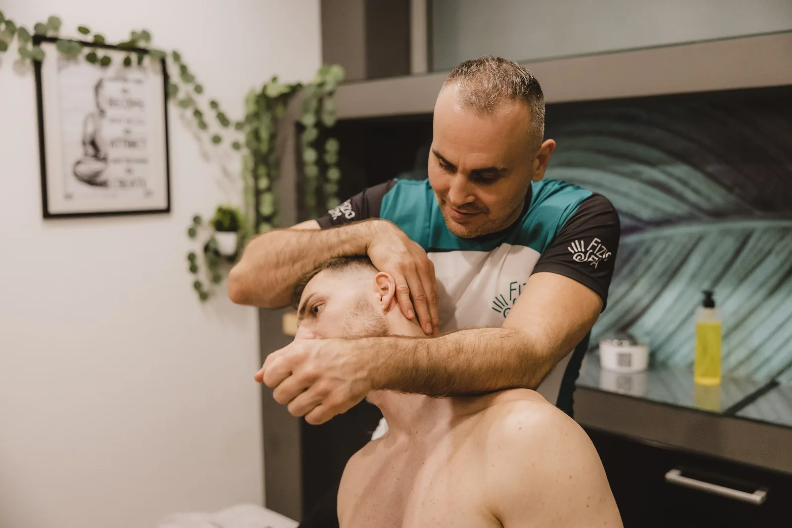 Pažljiv tretman vrata i ramena u Fizio Spa prostoru